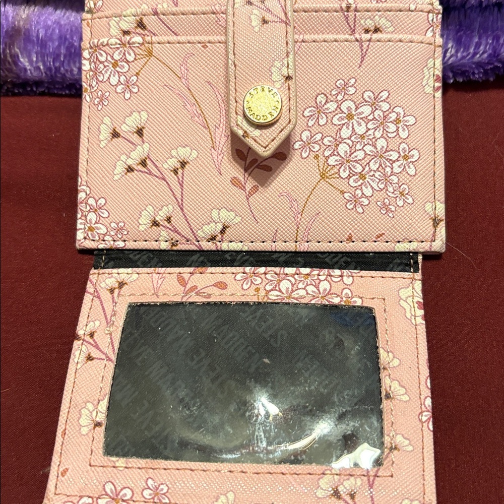 Steve Madden Pink Floral Women's Card Holder - Picture 4 of 7